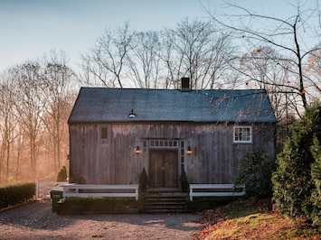 Welcome to the River Barn in Essex, CT