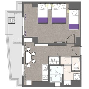 Un plan d’une chambre d’hôtel comprenant un lit, des tables de chevet, un bureau, une chaise, une petite salle de bain et un coin repas avec une table et des chaises.