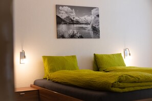 Superior Apartment | 2 bedrooms, blackout curtains, soundproofing, free WiFi