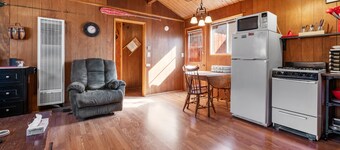 Sugar Pine - Portable A/C, Barbecue, Deck, Barbecue