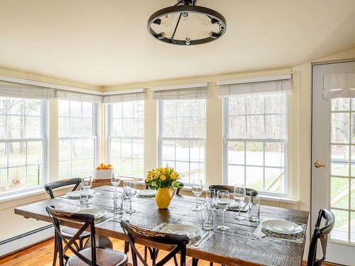 The Alexander House 1887 Farmhouse in North Creek!