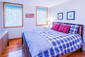 6 chambres, fer et planche à repasser, Wi-Fi