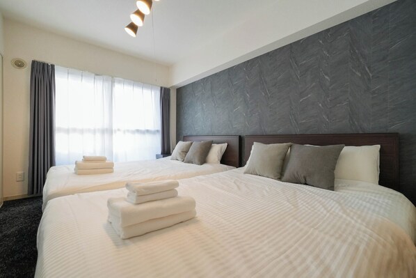 3 bedrooms, desk, iron/ironing board, free WiFi