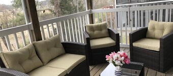 Spacious 4 Bed, 4,5 bath. Pet friendly. Come enjoy Rehoboth!