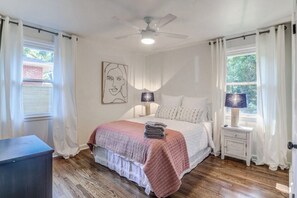 3 bedrooms, desk, iron/ironing board, travel cot