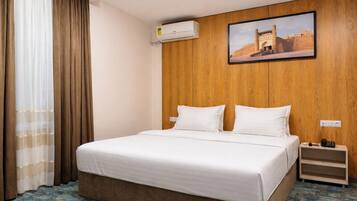 Basic Double Room | Select Comfort beds, in-room safe, desk, blackout drapes