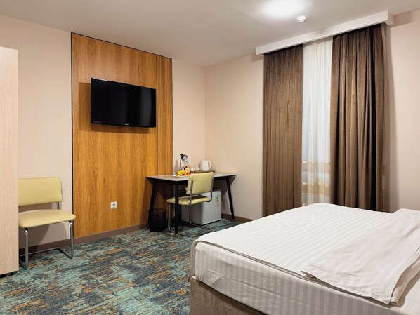 Basic Double Room | Select Comfort beds, in-room safe, desk, blackout drapes