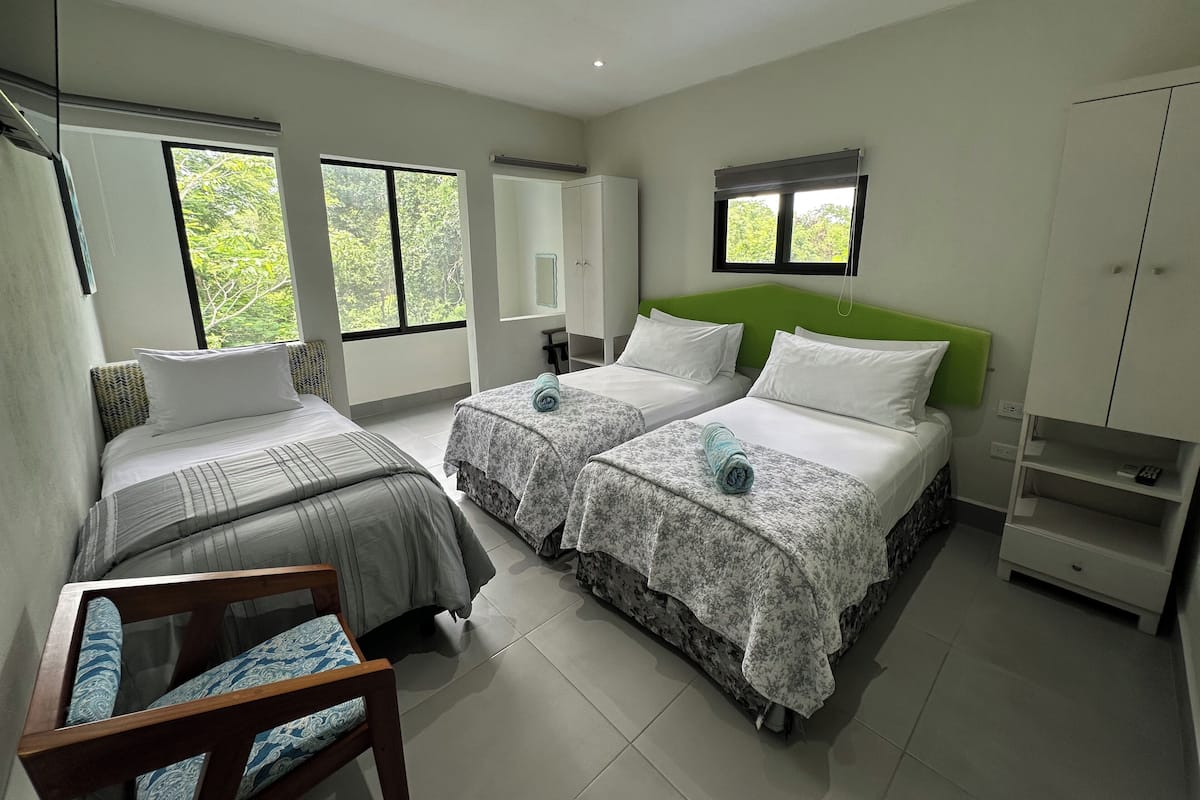 Design Triple Room, 1 Bedroom, Non Smoking, Garden View