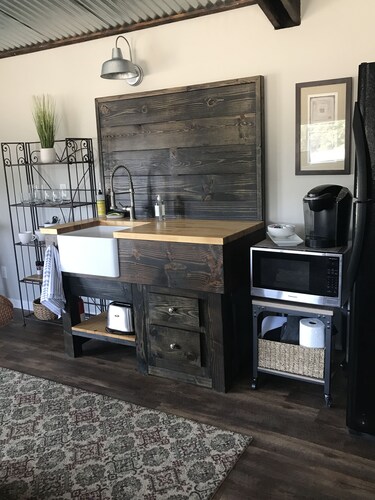 Wine Country Cottage<br>Large comfortable studio