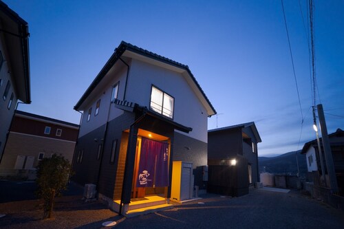 New Kumo2 parking lots  Outdoor Hot spring / Yufu Ōita