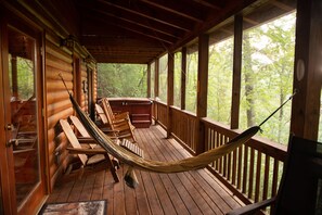 Terrace/patio - Rushing River Lodge: Mountain Cabin with River View & Hot Tub (Ellijay)