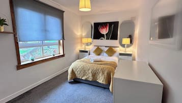 Apartemen | 1 kamar tidur, setrika/meja setrika, Wi-Fi gratis, dan seprai linen