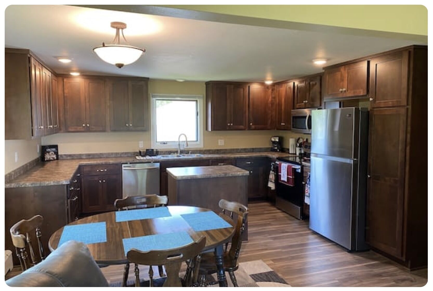 Egg Harbor White House - 4 bedroom