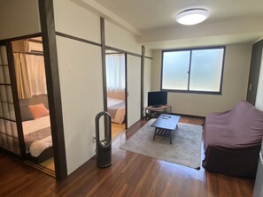 Standard Apartment, 1 Bedroom, Non Smoking | Desk, free WiFi, bed sheets - sincereresidence (Osaka)