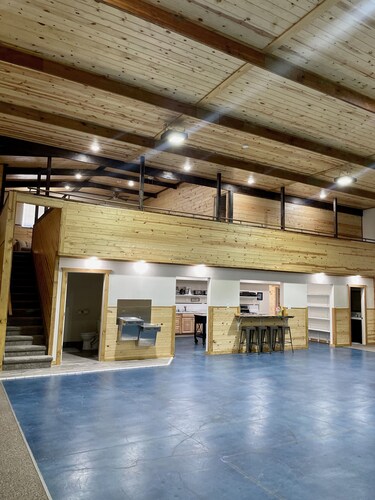 Huge Lodge in Lava Hot Springs, Idaho 10 bedrooms sleeps 40+