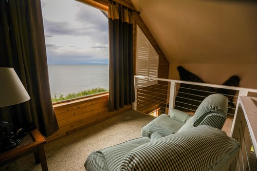  'Denali Cabin'  Waterfront/Sunset Views