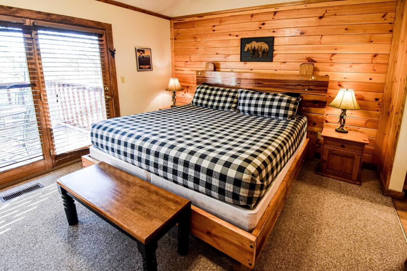 3 bedrooms, desk, iron/ironing board, travel crib