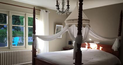 B&B Large Parent Suite in pink granite villa