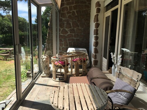 B&B Large Parent Suite in pink granite villa