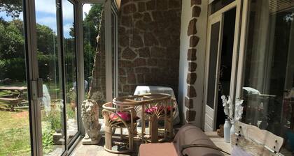 B&B Large Parent Suite in pink granite villa