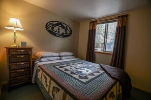 2 bedrooms, free WiFi, bed sheets - 'Cape Kasilof Cabin' Waterfront/Sunset Views (Kasilof)