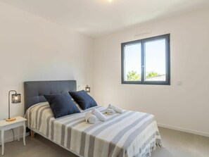 2 chambres, lit parapluie, Wi-Fi, draps fournis