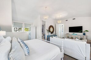 7 bedrooms, WiFi, bed sheets