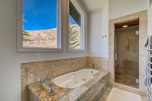 Bathtub, hair dryer, towels - Spacious patio at secluded home in peaceful Deer Valley with private hot tub, BBQ grill (Park City)