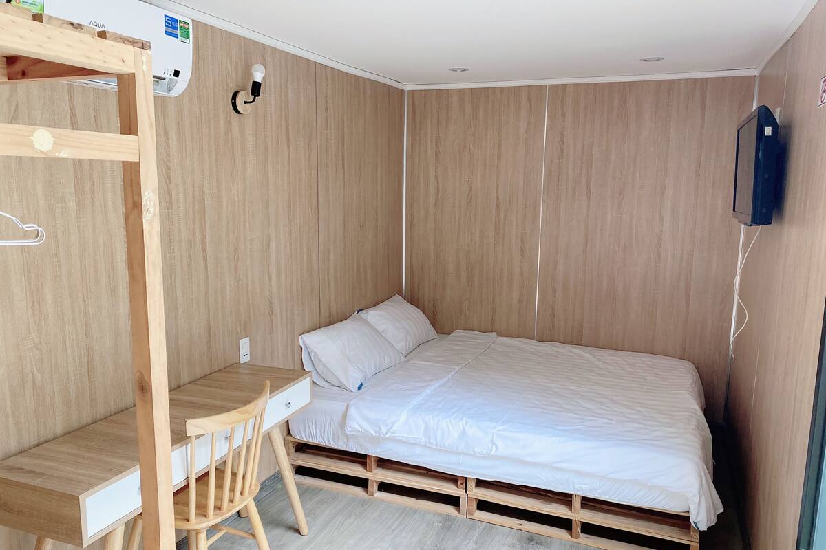 Bungalow Deluxe - 1 queensize-säng - utsikt mot bergen - trädgård | Skrivbord och gratis wi-fi