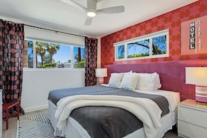 4 bedrooms, desk, iron/ironing board, travel cot - Poolside Palms: Great Pool, Bocce Ball, Firepit (palm springs)
