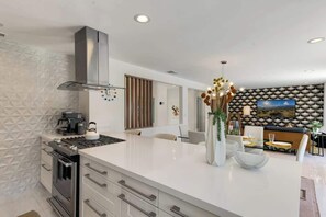 Fridge, microwave, oven, stovetop - Poolside Palms: Great Pool, Bocce Ball, Firepit (palm springs)