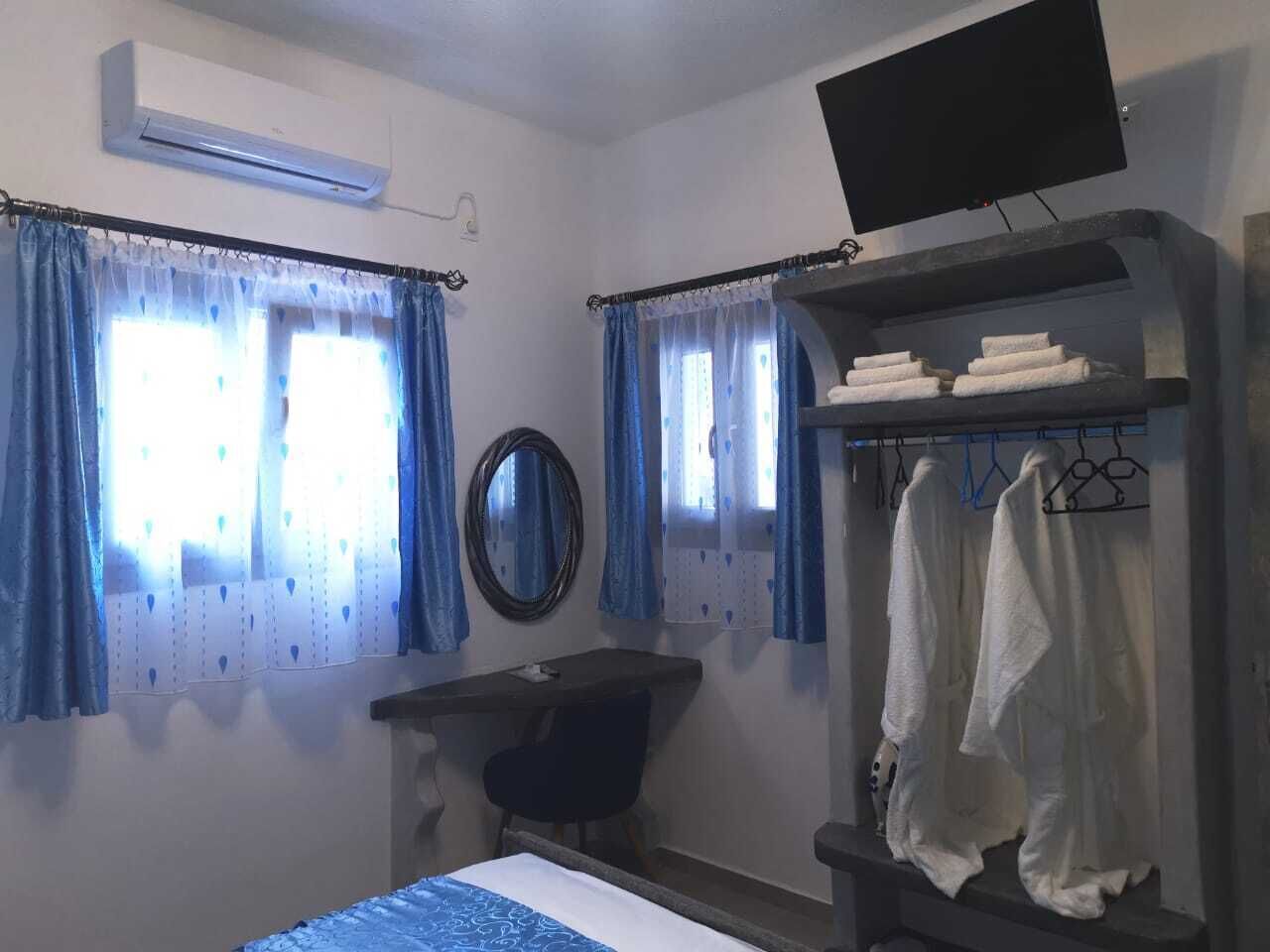 2 bedrooms, in-room safe, iron/ironing board, WiFi