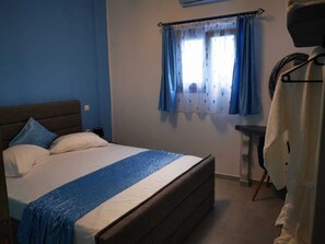 2 bedrooms, in-room safe, iron/ironing board, WiFi