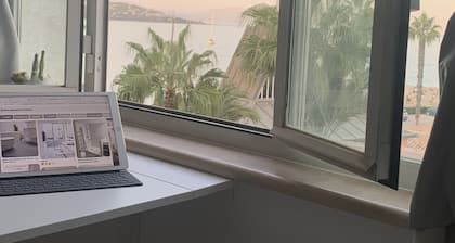 Ale Maison Cozy Penthouse Studio in Marina Sotogrande. 20 metres to the Beach