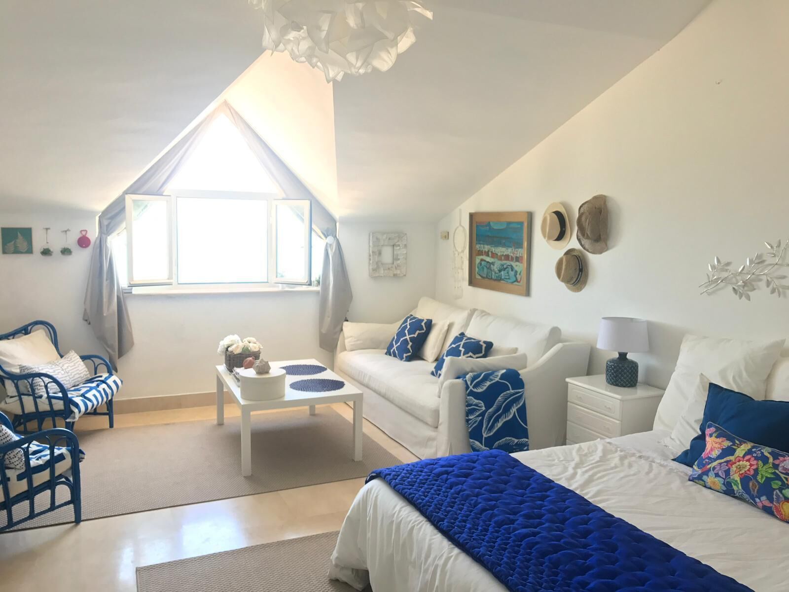 1 chambre, fer et planche à repasser, Wi-Fi gratuit, draps fournis