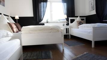 5 quartos, ferros/tábuas de passar roupa, Wi-Fi, roupa de cama