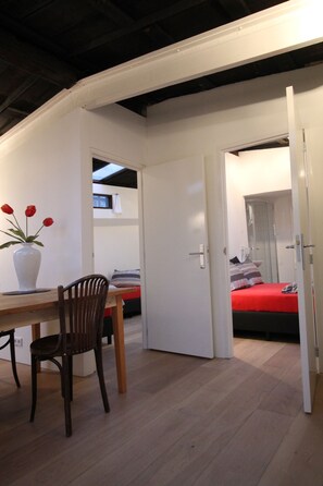2 Schlafzimmer, Reisekinderbett, WLAN, Bettwäsche