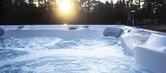 Upscale 4 Season Killington/Okemo Retreat with Hot Tub