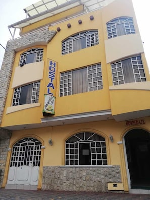 Fachada da propriedade