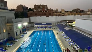 Indendørs pool