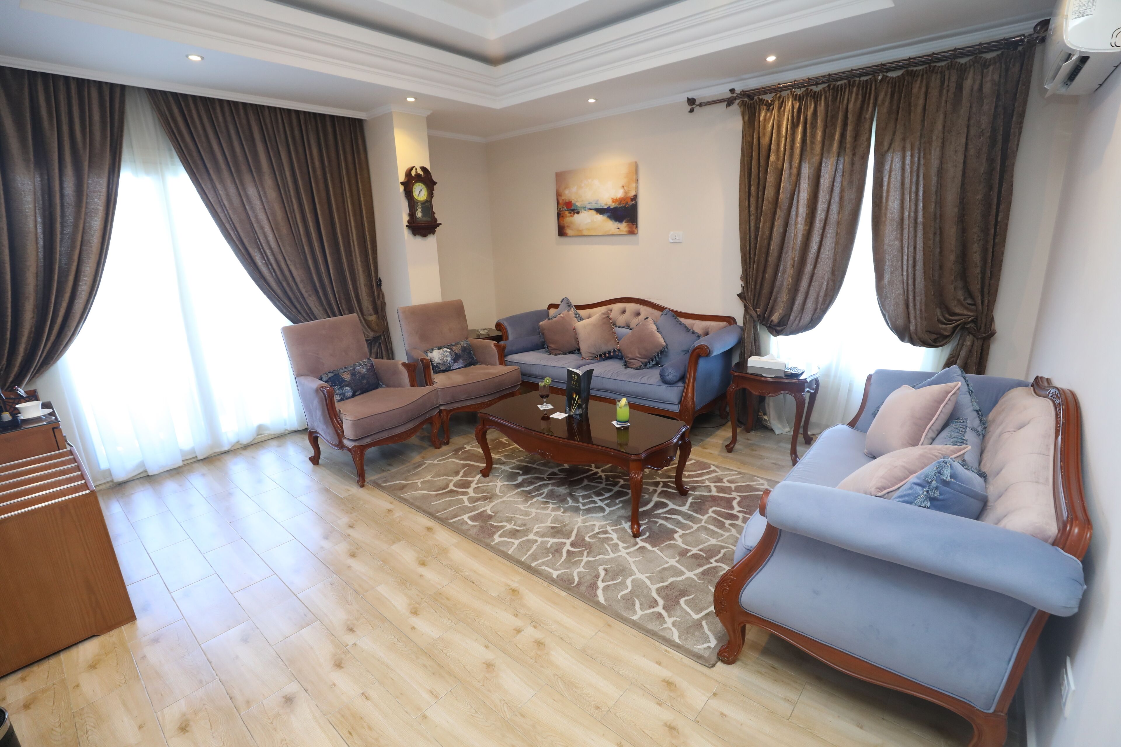 套房, 2 间卧室 | 埃及棉床单、高档床上用品、加厚床垫、迷你吧