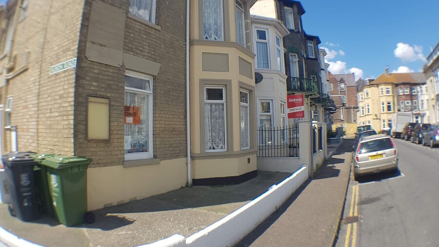 Glen Villa 5 Sleeps 6 Near Beach