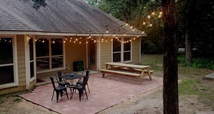 Aggieland’s Hidden Hideout, secluded yet convenient to all local attractions
