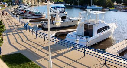 Sheboygan Waterfront 3 Bedroom 2.5 Bathroom Home