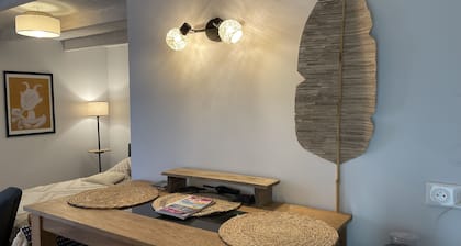 Pretty mazet in Nîmes in the heart of the garrigue