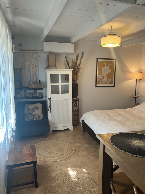 2 bedrooms, free WiFi, bed sheets, wheelchair access