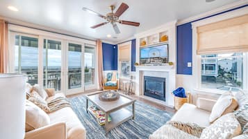 Smart-TV, Kamin, DVD-Player, Bücher