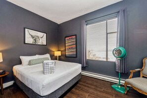 Apartament superior, cuina, vistes al mar (Self Check-in with Virtual Front Desk) | Planxa i posts de planxar, wifi gratuïta i roba de llit 