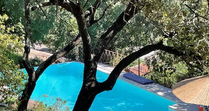 Jolie annexe du mas dans le cĆur de la garrigue nĂźmoise
