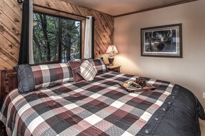 4 bedrooms, iron/ironing board, travel crib, free WiFi -  "Mountain Escape," Our cozy mountain home, Quiet Neighborhood (Alto)
